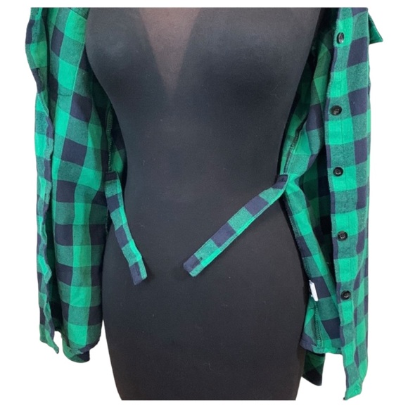 Ochenta green and black flannel. Button up w/ Synch waist! - Picture 7 of 9